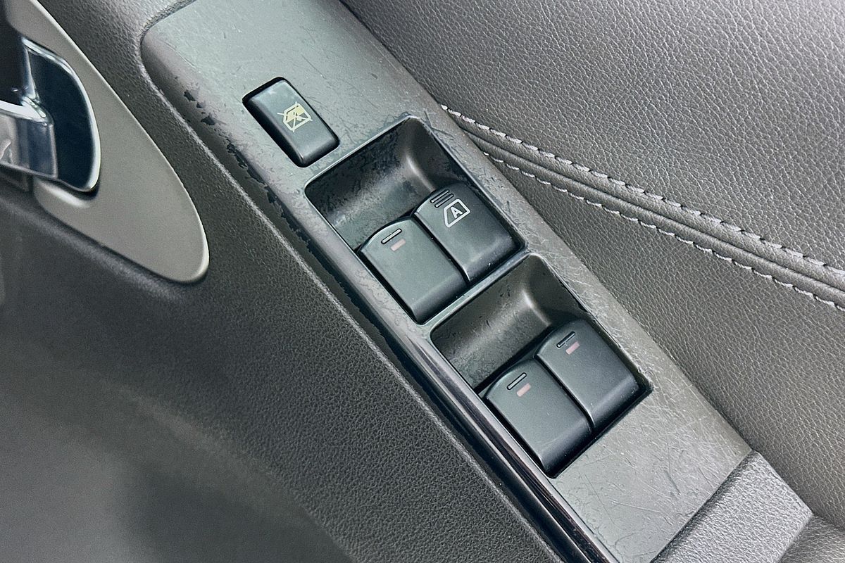 2011 Nissan PATHFINDER ST-L (4x4) R51 SERIES 4