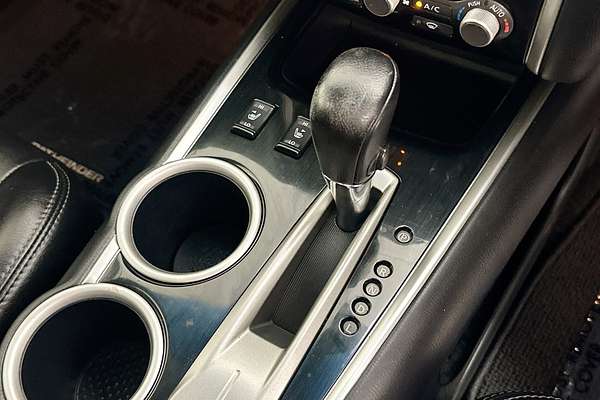 2015 Nissan PATHFINDER ST-L (4x2) R52 MY15