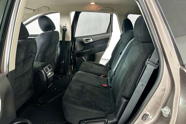 2014 Nissan PATHFINDER ST (4x2) R52
