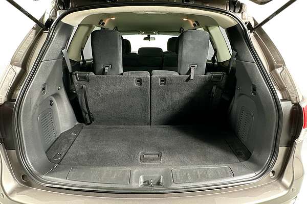 2014 Nissan PATHFINDER ST (4x2) R52