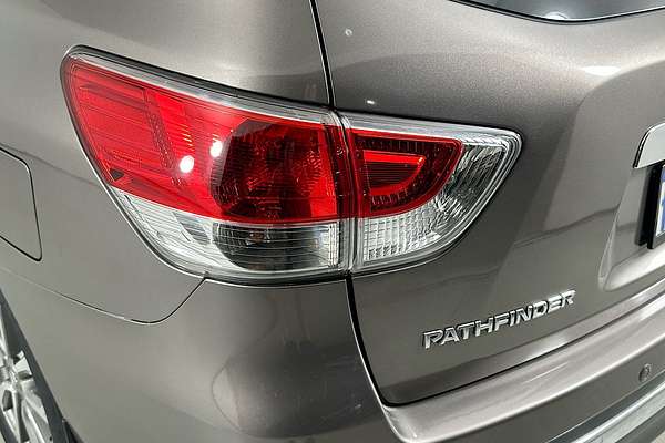 2014 Nissan PATHFINDER ST (4x2) R52
