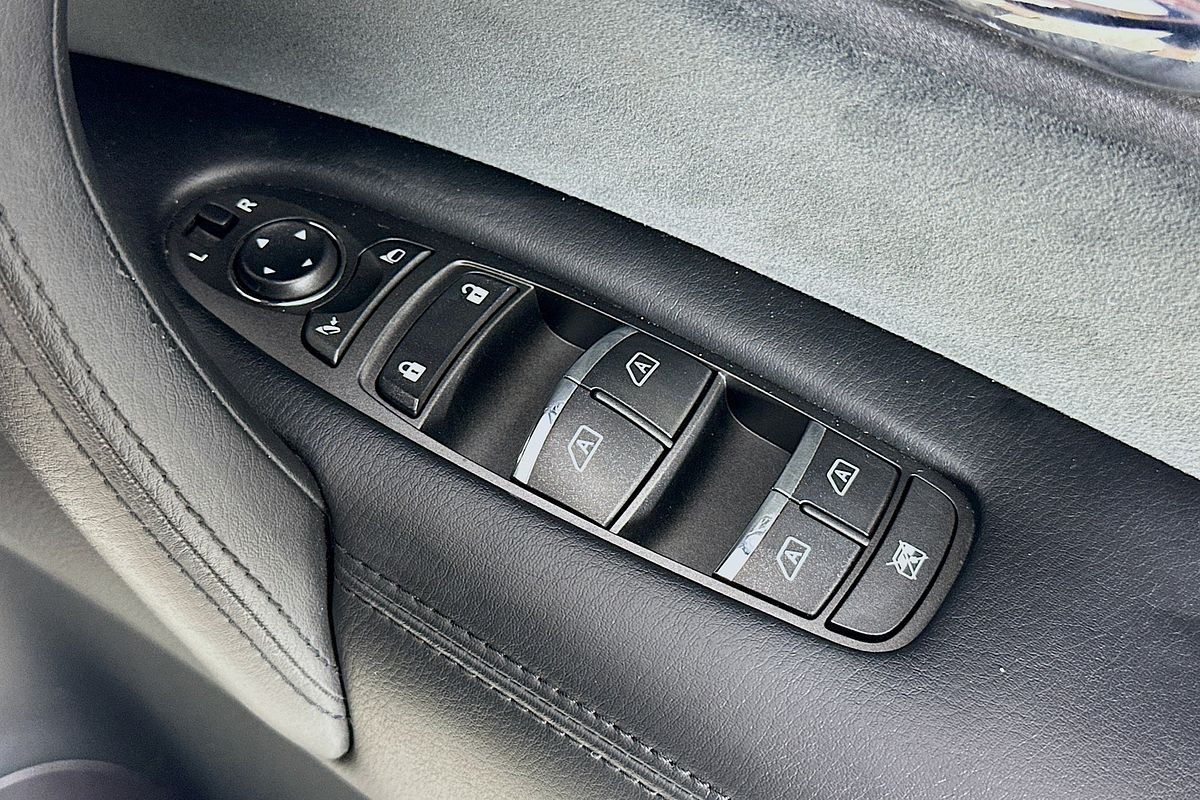 2013 Nissan PATROL ST-L (4x4) Y62