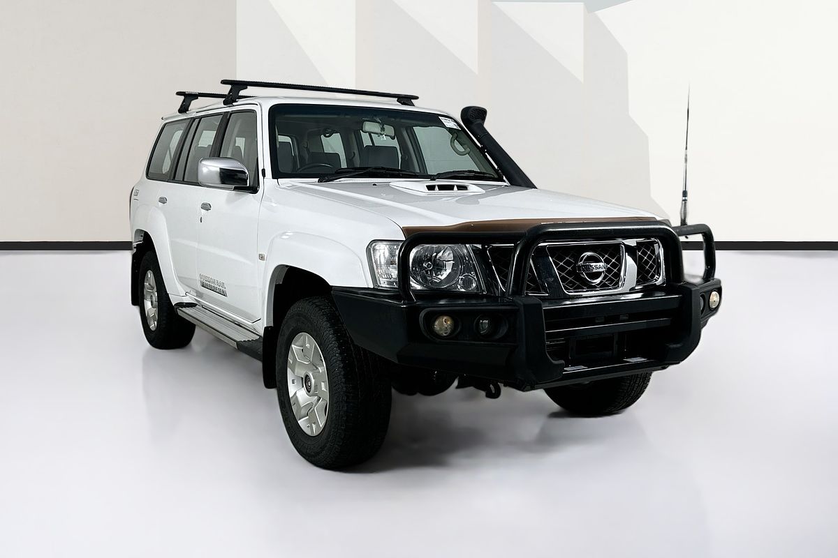 2015 Nissan PATROL ST Y61