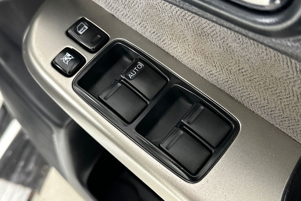 2012 Nissan PATROL ST (4x4) GU VII