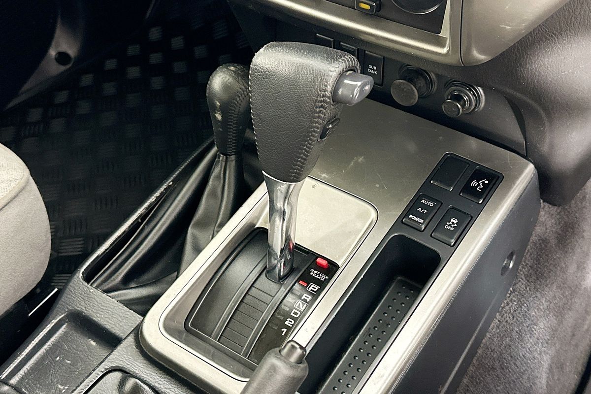 2014 Nissan PATROL ST TITANIUM (4x4) GU SERIES 9