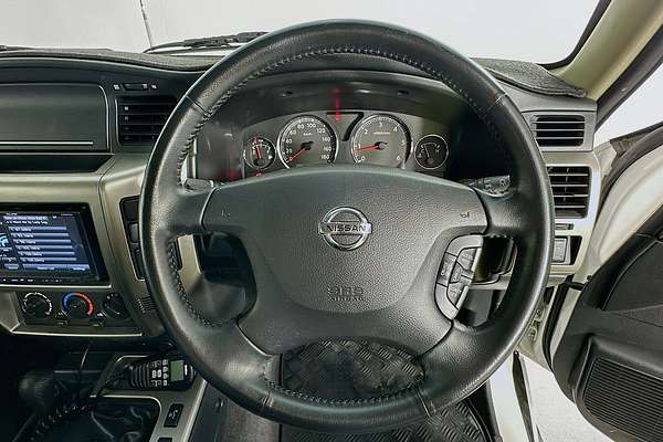2015 Nissan PATROL ST Y61