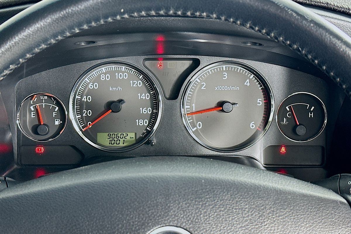 2015 Nissan PATROL ST Y61