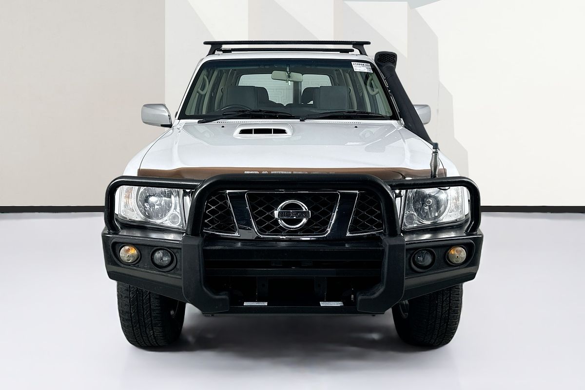 2015 Nissan PATROL ST Y61