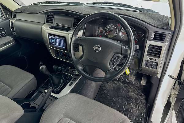 2015 Nissan PATROL ST Y61