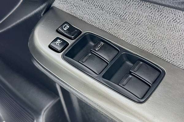 2015 Nissan PATROL ST Y61