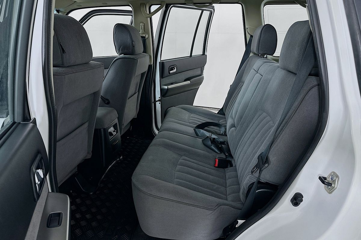 2015 Nissan PATROL ST Y61