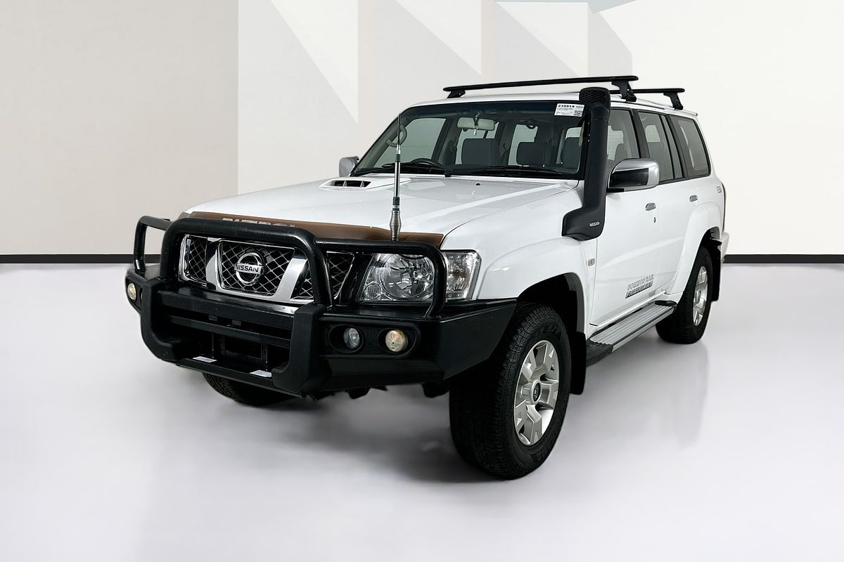 2015 Nissan PATROL ST Y61