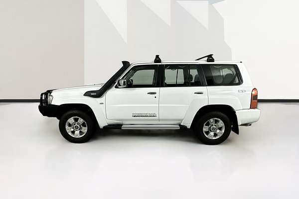 2015 Nissan PATROL ST Y61