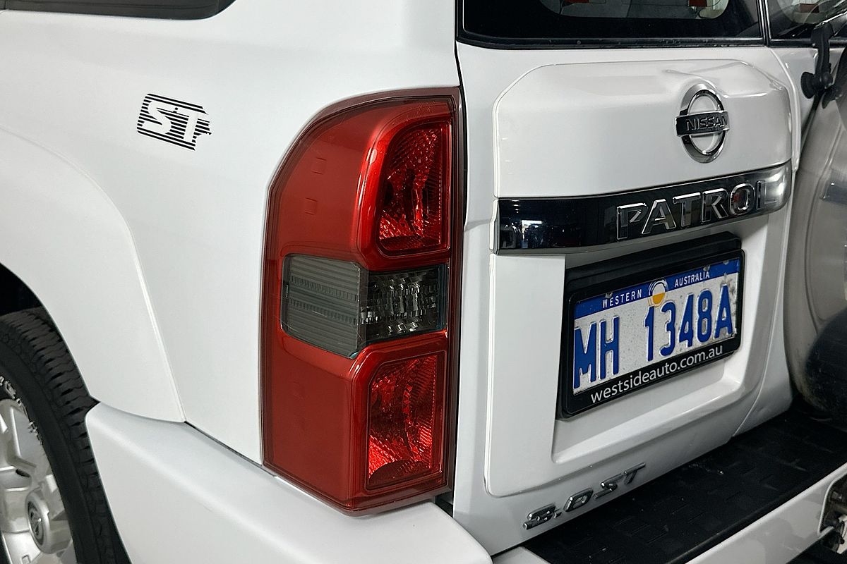 2005 Nissan PATROL ST (4x4) GU IV