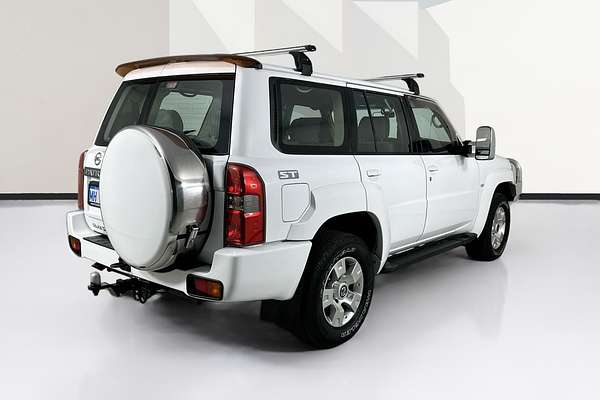 2005 Nissan PATROL ST (4x4) GU IV