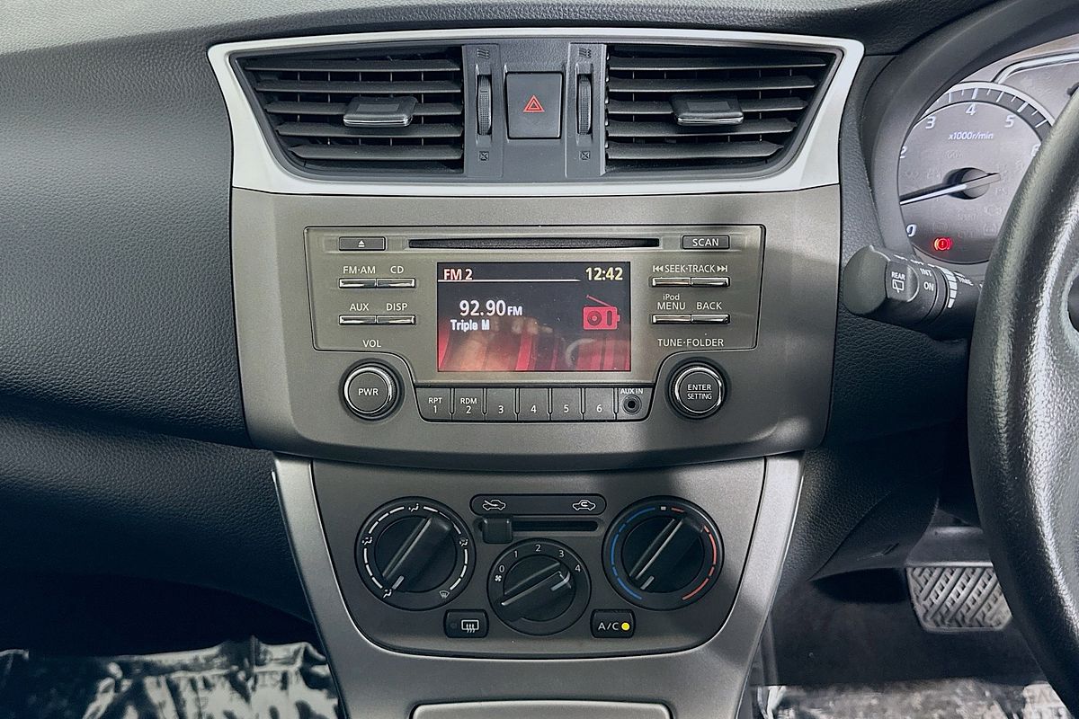 2014 Nissan PULSAR ST-L C12