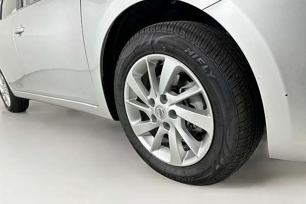2014 Nissan PULSAR ST-L C12