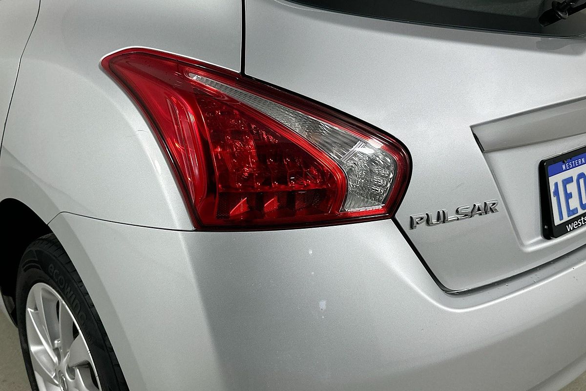 2014 Nissan PULSAR ST-L C12
