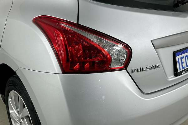 2014 Nissan PULSAR ST-L C12