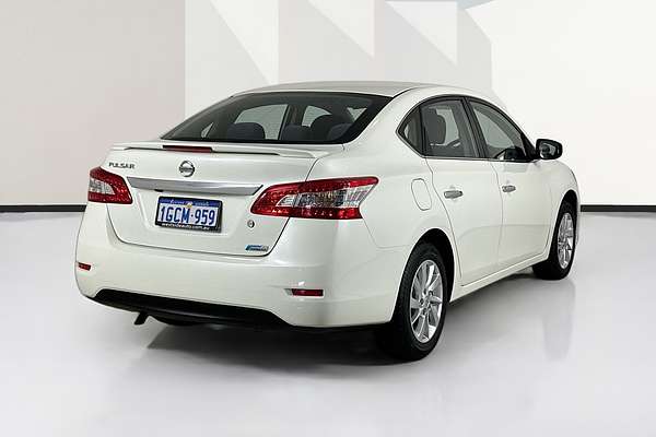 2015 Nissan PULSAR ST-L B17