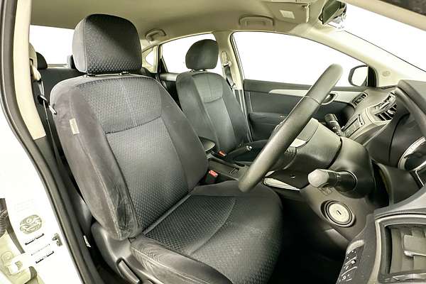 2015 Nissan PULSAR ST-L B17