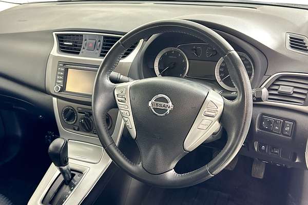 2015 Nissan PULSAR ST-L B17