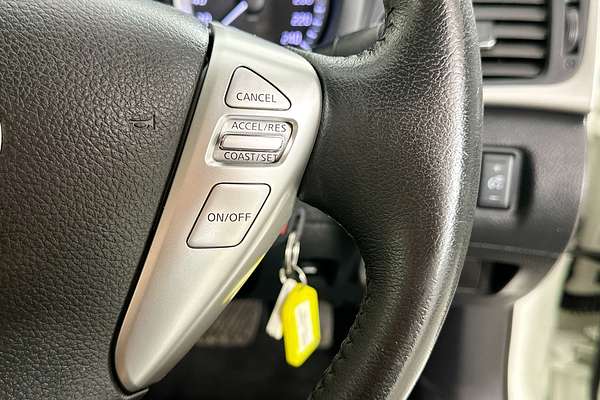 2015 Nissan PULSAR ST-L B17