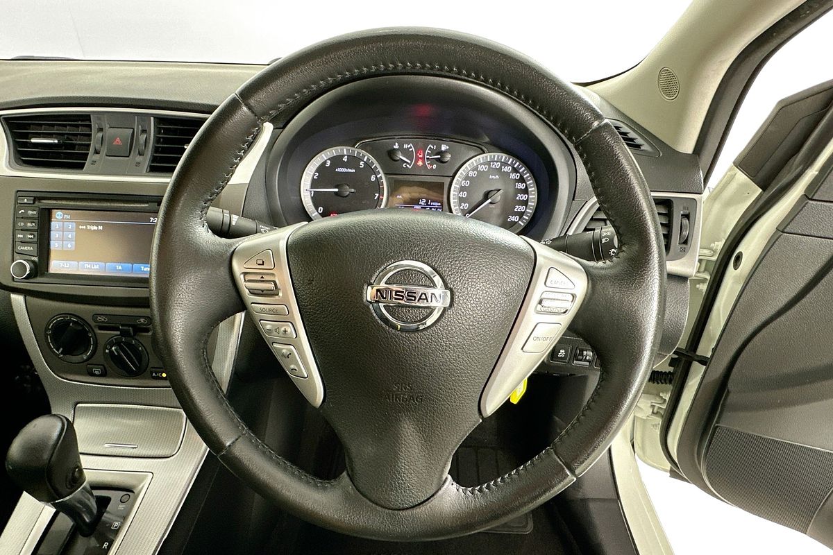 2015 Nissan PULSAR ST-L B17