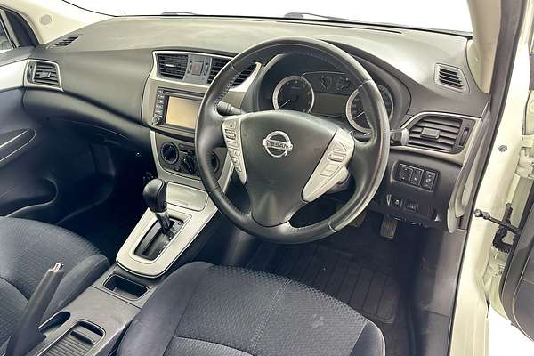 2015 Nissan PULSAR ST-L B17