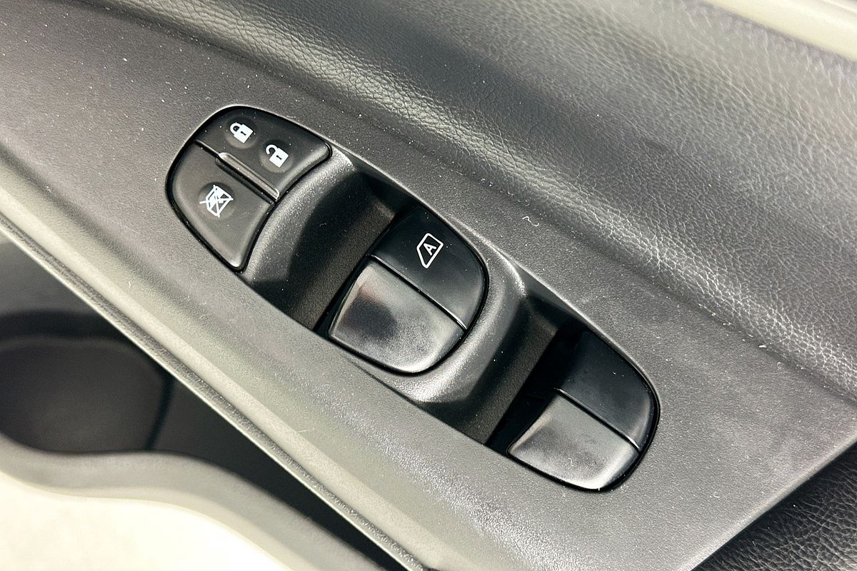 2015 Nissan PULSAR SSS B17 SERIES 2