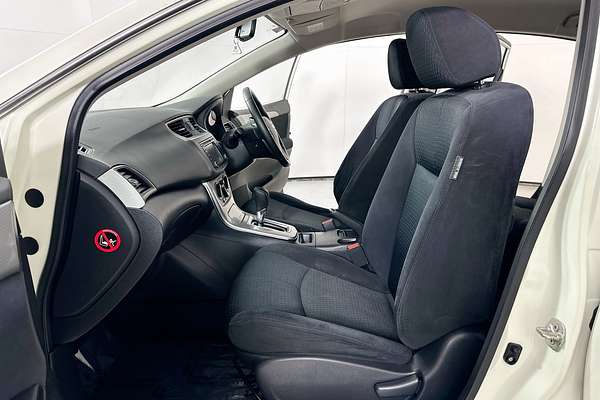 2015 Nissan PULSAR ST-L B17