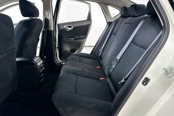 2015 Nissan PULSAR ST-L B17