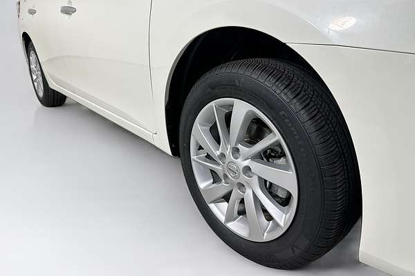 2015 Nissan PULSAR ST-L B17