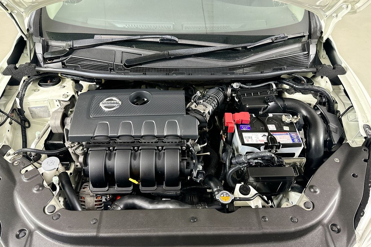 2015 Nissan PULSAR ST-L B17