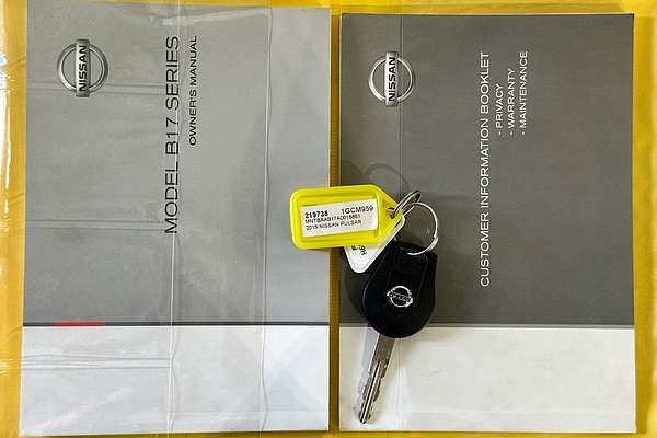 2015 Nissan PULSAR ST-L B17