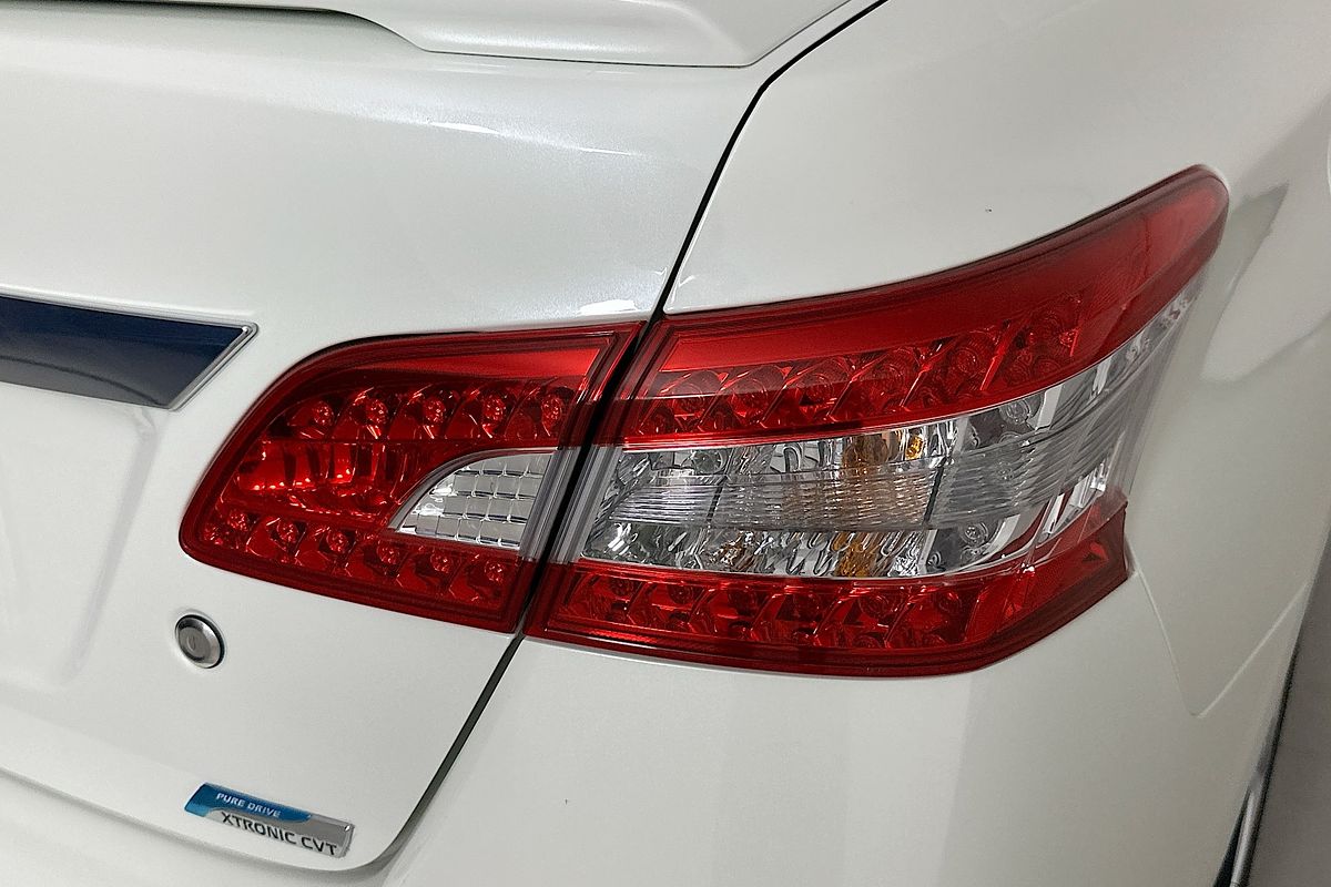 2015 Nissan PULSAR ST-L B17