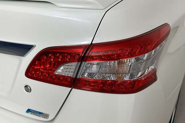 2015 Nissan PULSAR ST-L B17