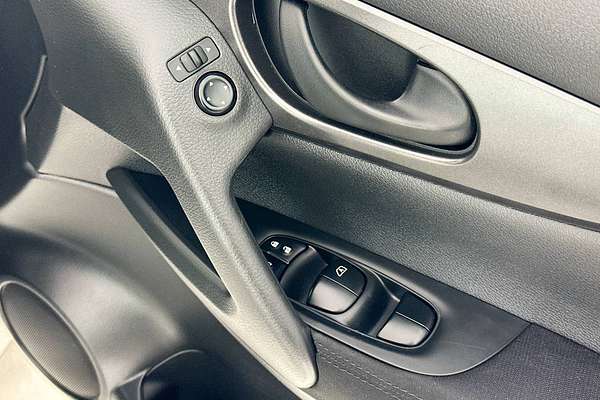 2017 Nissan QASHQAI ST J11
