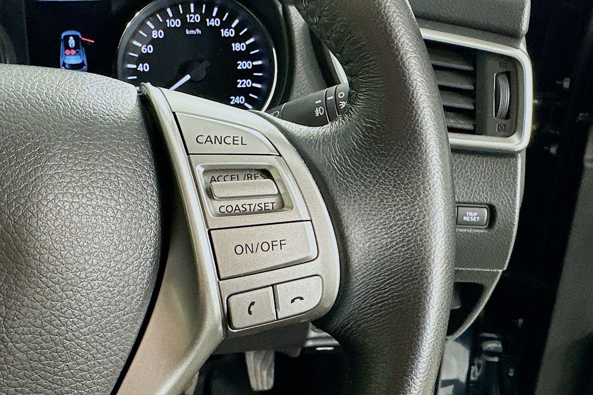 2014 Nissan X-TRAIL ST-L (FWD) T32