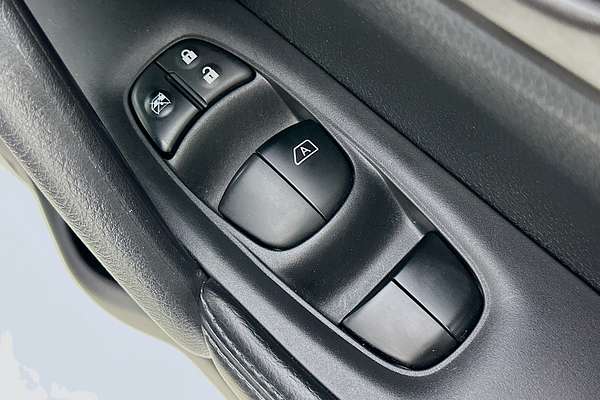 2014 Nissan X-TRAIL ST-L (FWD) T32