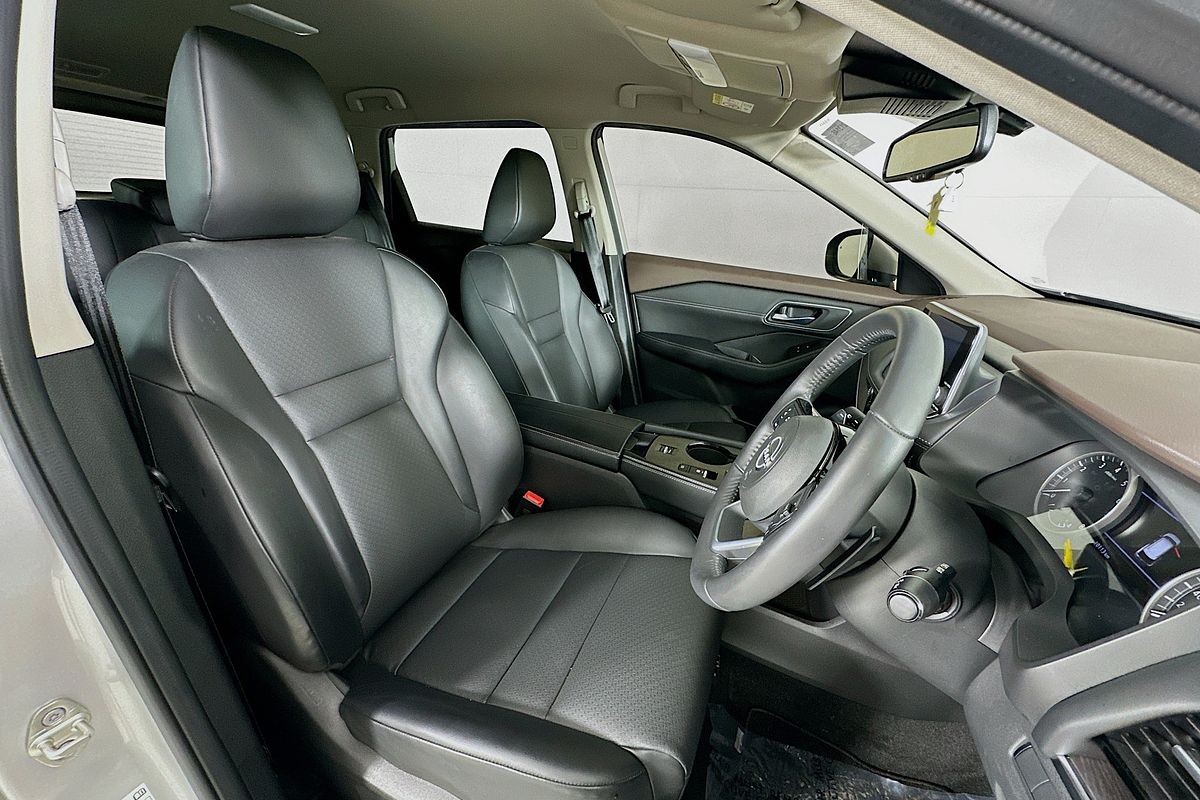 2024 Nissan X-TRAIL ST-L T33