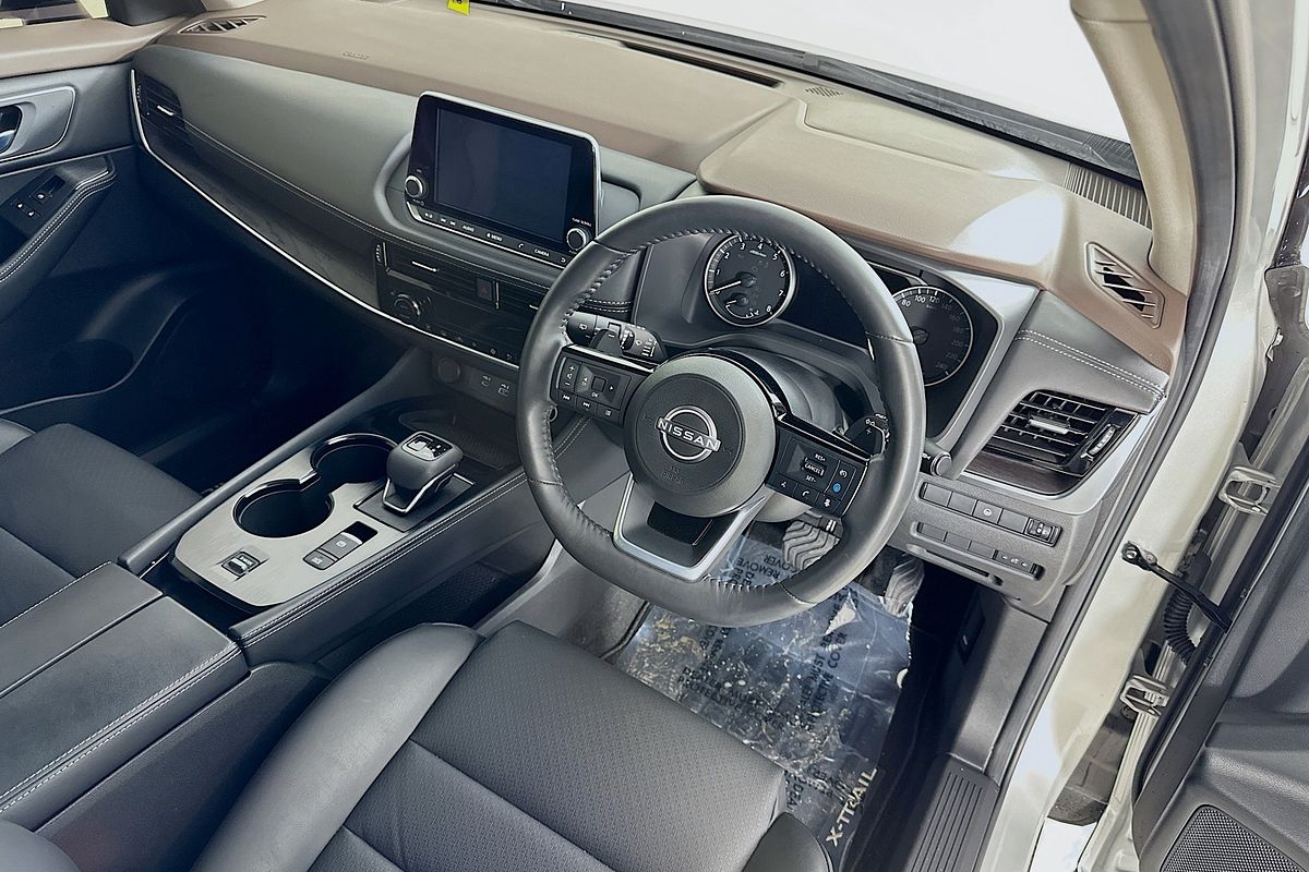 2024 Nissan X-TRAIL ST-L T33