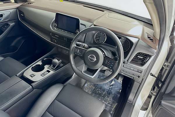 2024 Nissan X-TRAIL ST-L T33