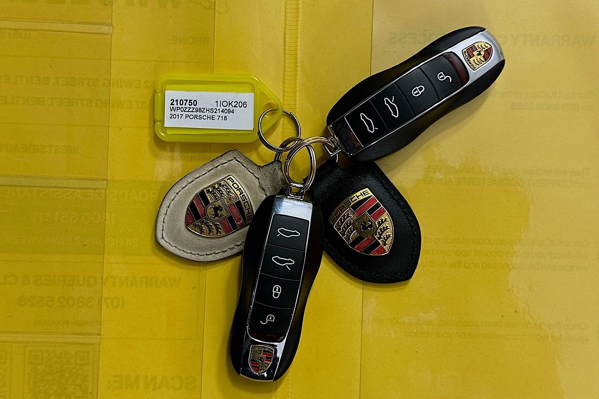 2017 Porsche 718 BOXSTER 982 MY17