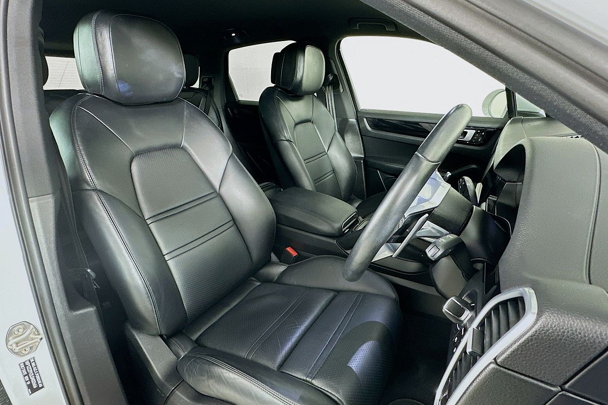 2020 Porsche CAYENNE  9YA MY20