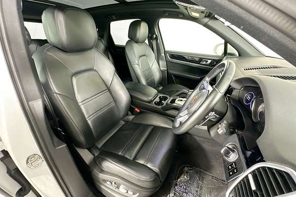 2019 Porsche CAYENNE  9YA MY19