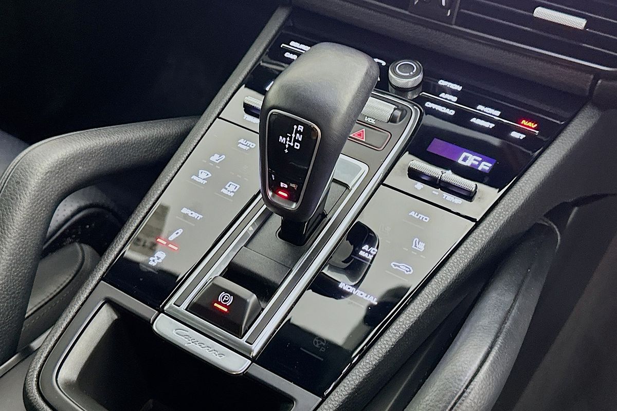 2020 Porsche CAYENNE  9YA MY20