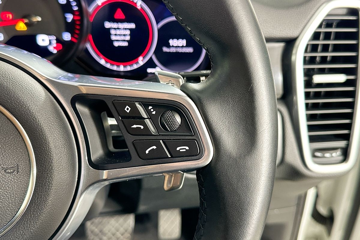 2019 Porsche CAYENNE  9YA MY19