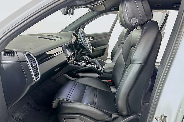 2020 Porsche CAYENNE  9YA MY20