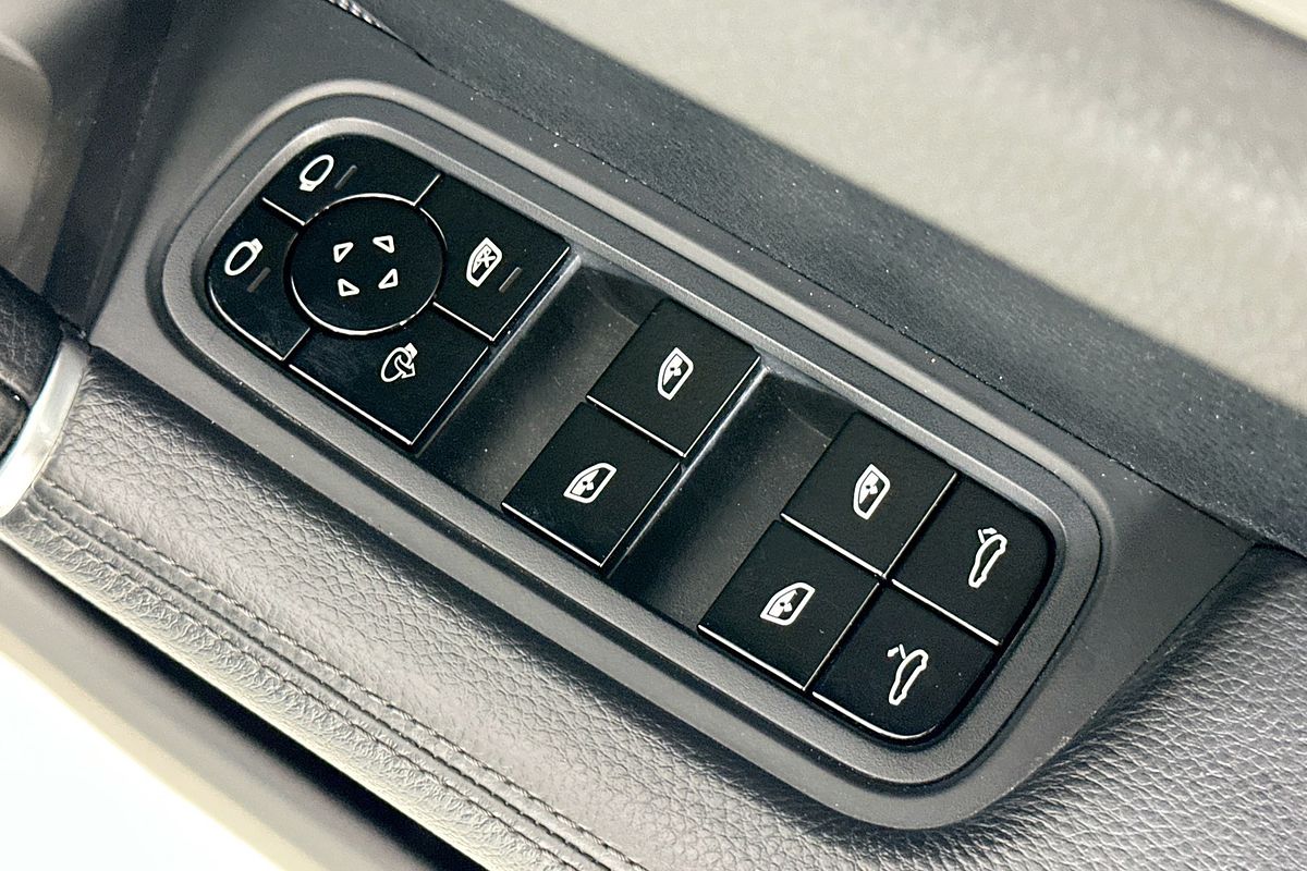 2019 Porsche CAYENNE  9YA MY19